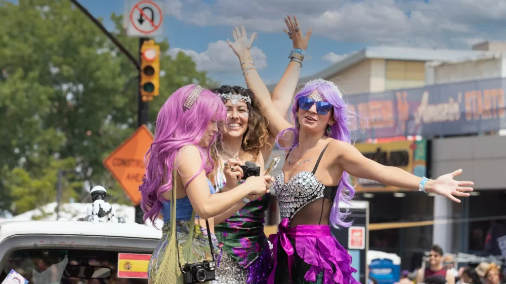 Marchers-at-Mermaid-Parade